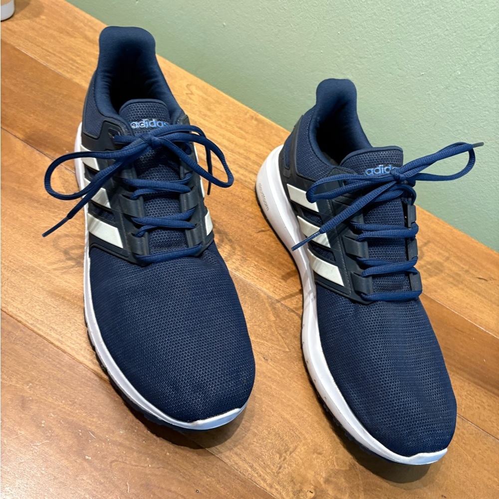 Adidas Navy cloud foam ortho sneakers
Like New